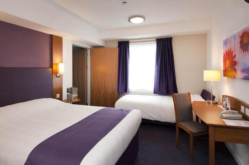 Premier Inn Coventry East Ansty  ภายนอก รูปภาพ